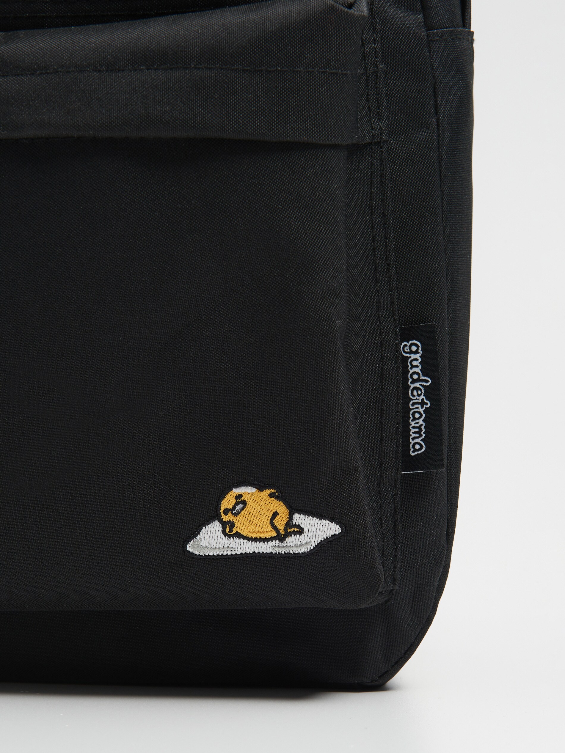 Cropp - Schwarzer Rucksack Gudetama - Schwarz