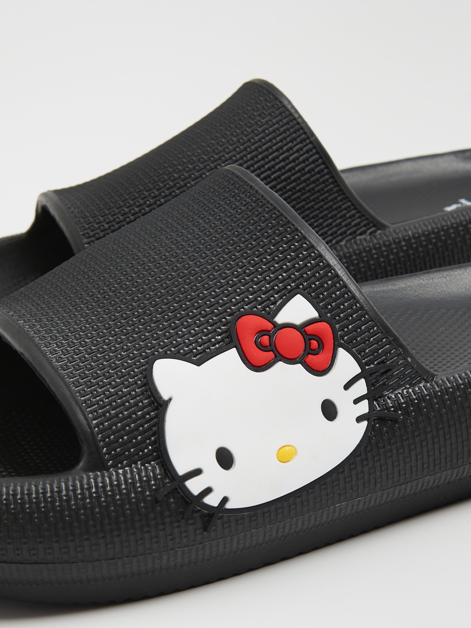 Cropp - Zehentrenner Hello Kitty - Schwarz