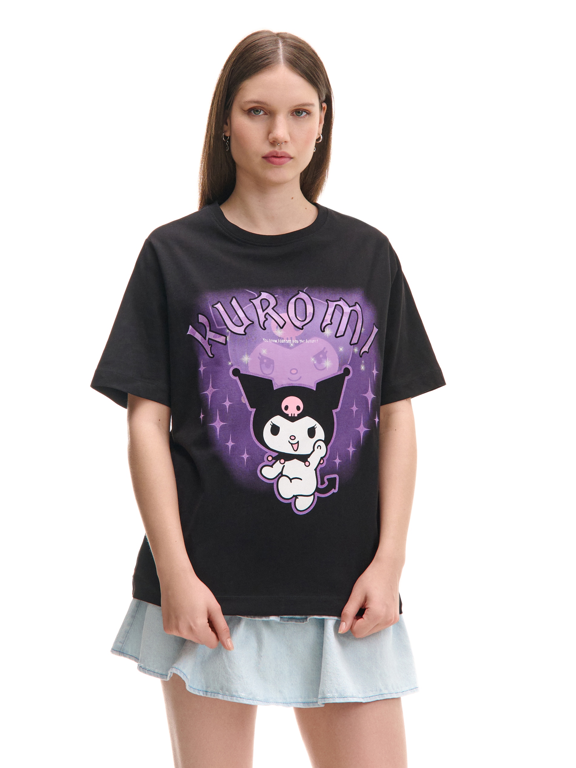 Cropp - Nyomott mintás fekete póló Kuromi - fekete termék 2. képe
