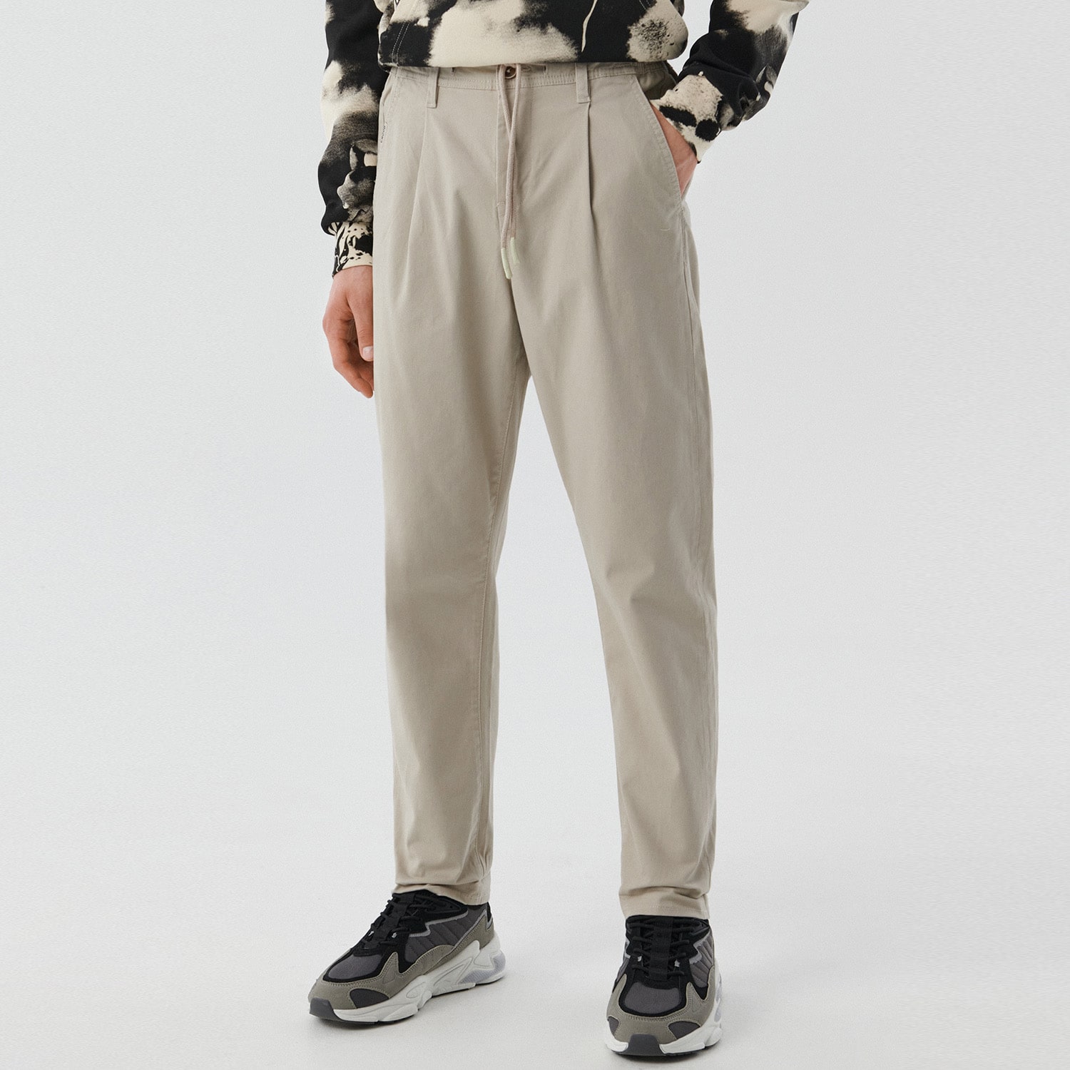 Cropp - pantaloni carrot fit - bej