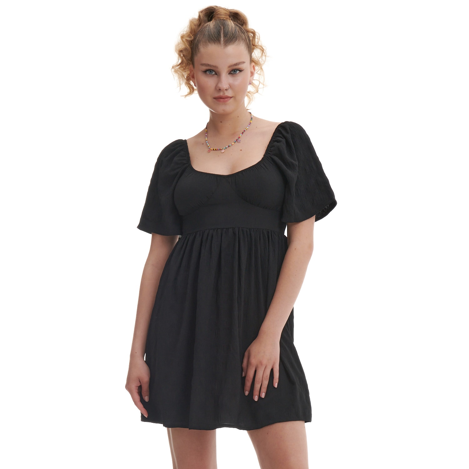 E-shop Cropp - Čierne mini šaty - Čierna