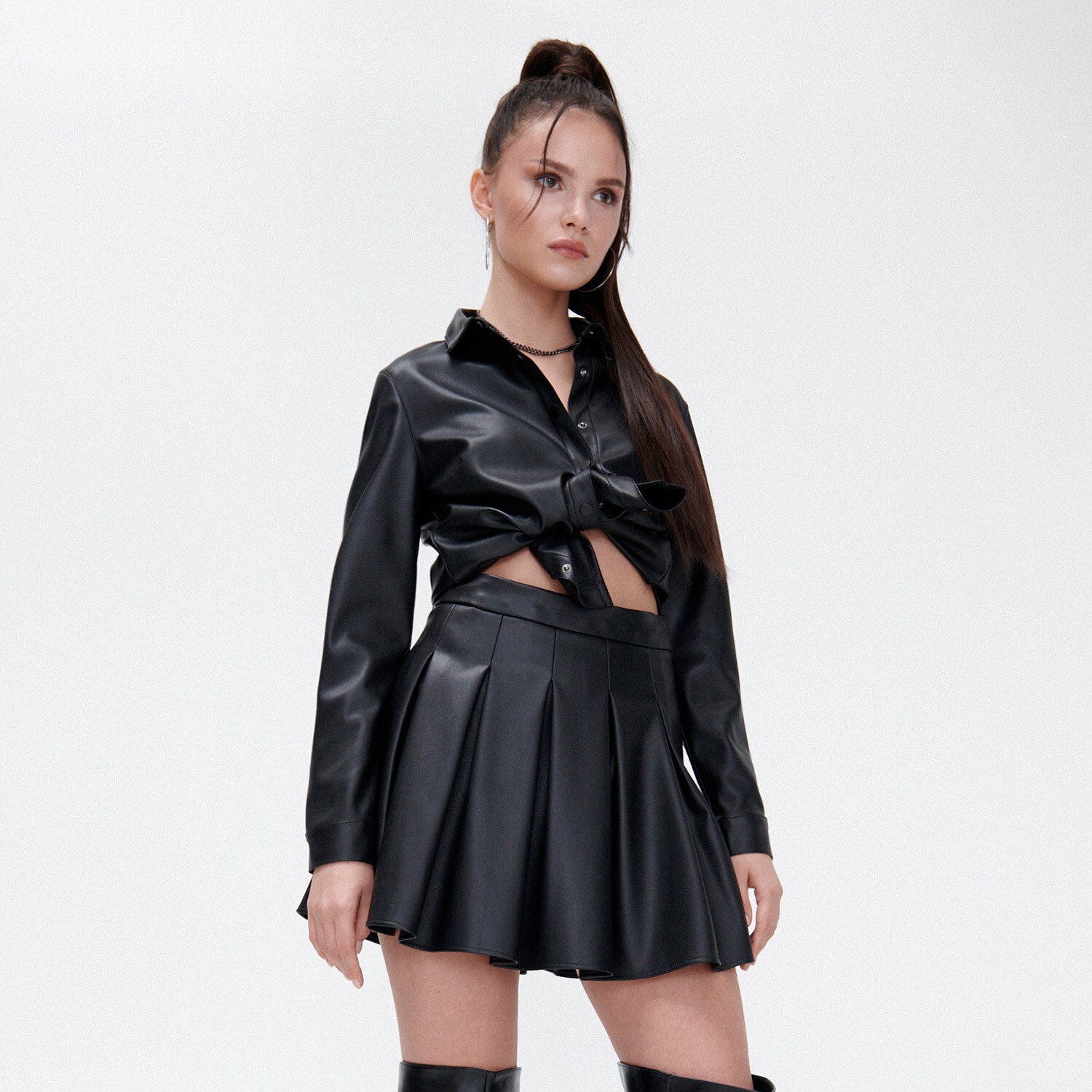 Cropp - fustă cu pliuri - negru