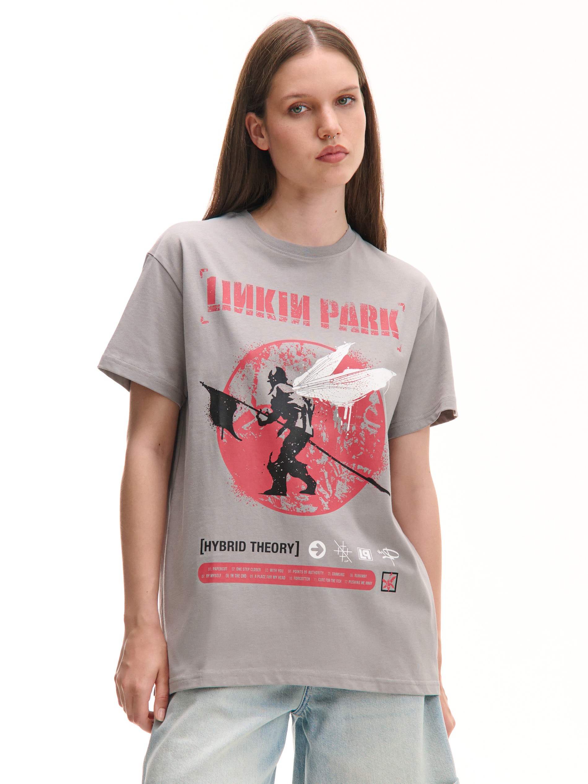 Cropp - Nyomott mintás oversize póló Linkin Park - világos szürke termék 2. képe
