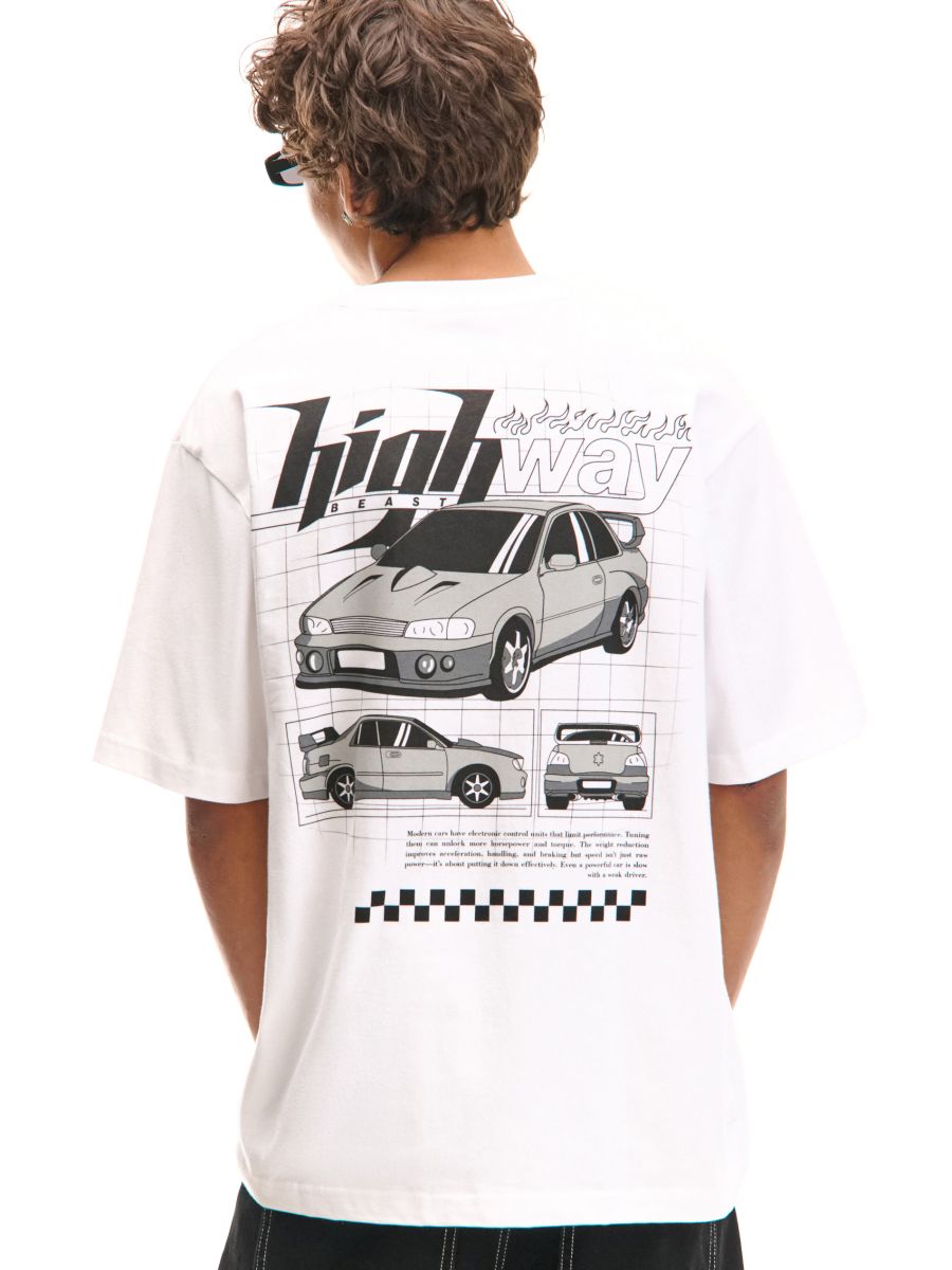 T-shirt z motoryzacyjnym nadrukiem