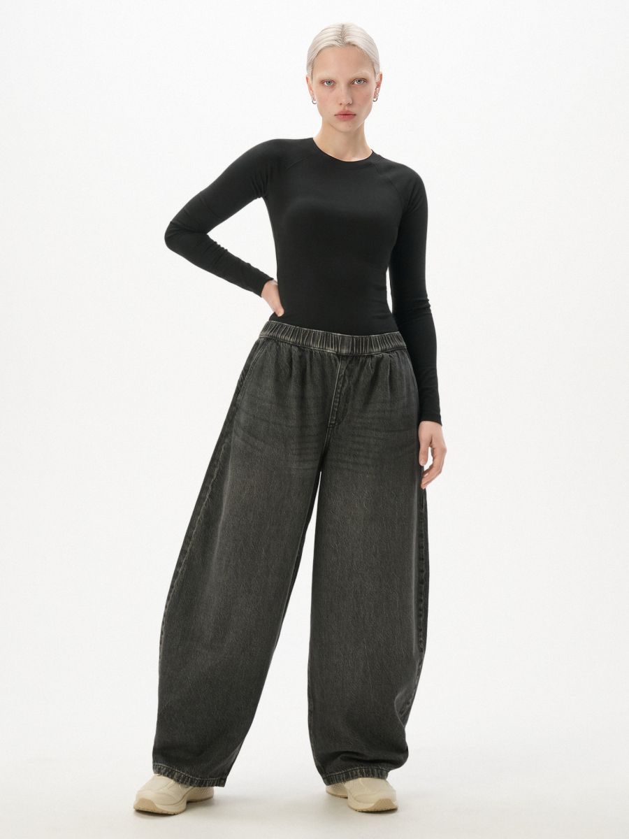 Czarne jeansy wide jogger