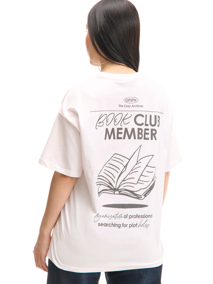 Koszulka z książkowym motywem