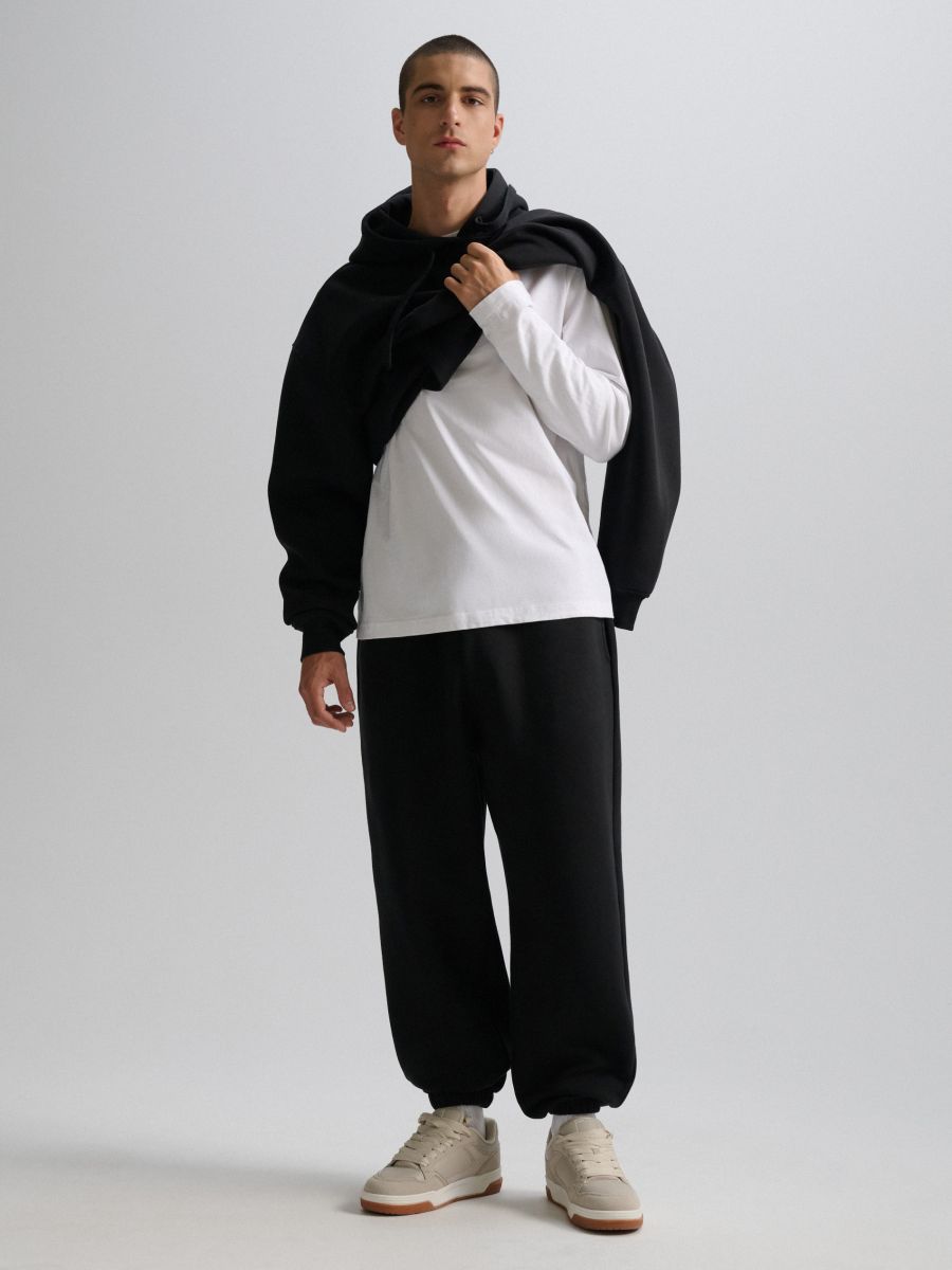 Czarne joggery basic
