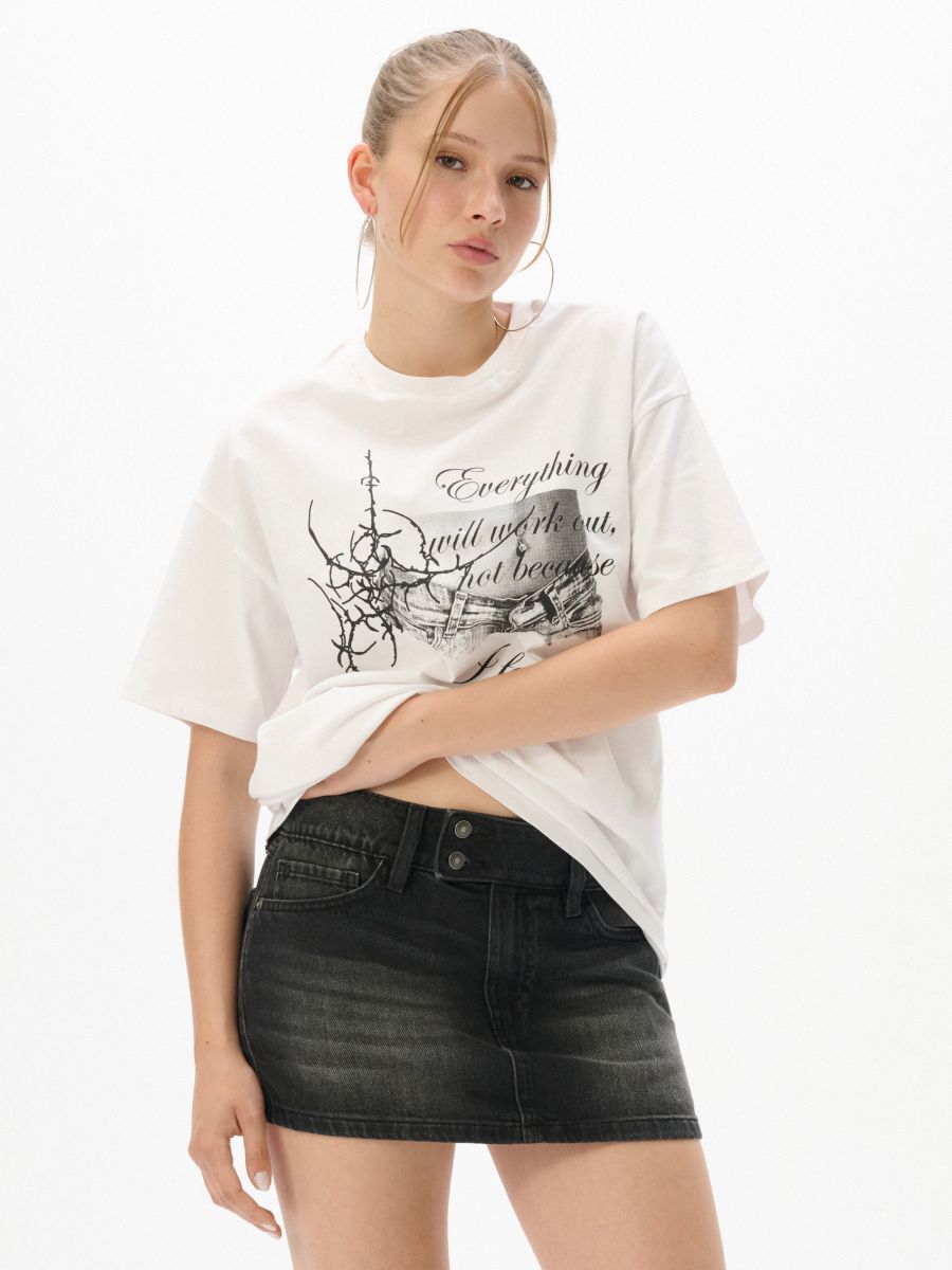 Tricou albă cu imprimeu