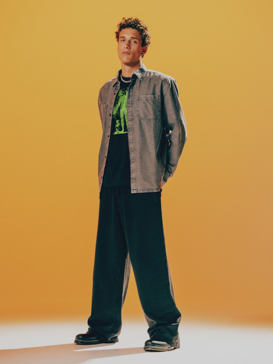Czarne dresy wide leg