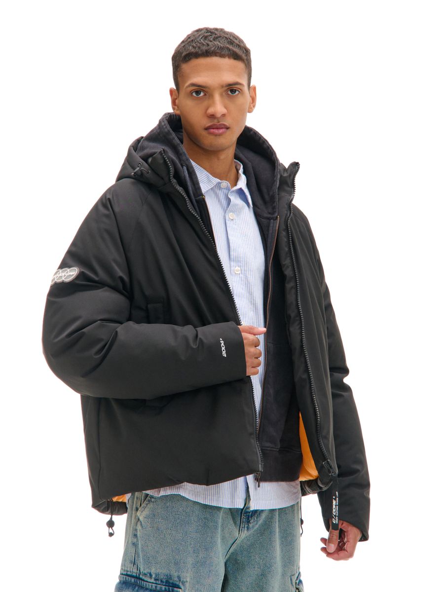 Jacke mit Kapuze