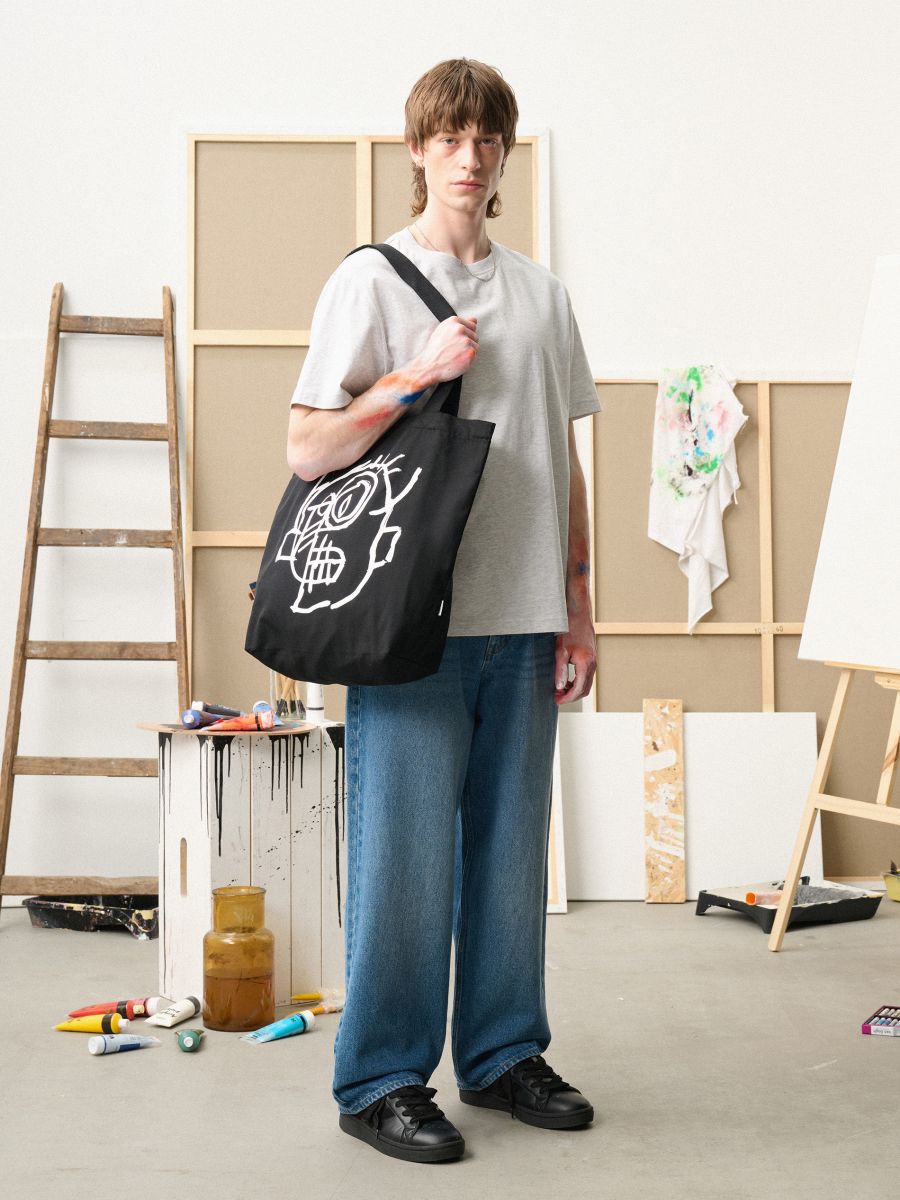 Jasnoszara koszulka basic