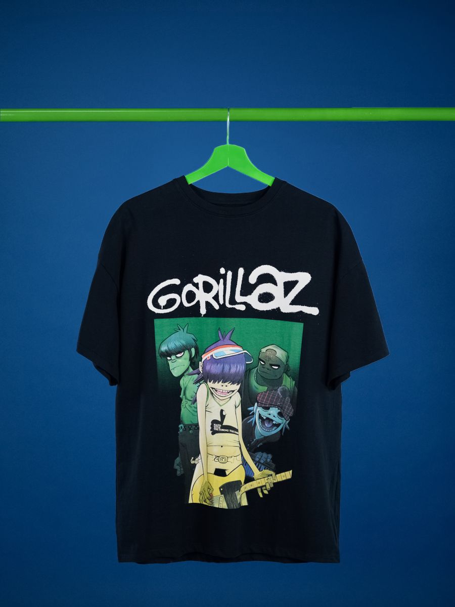 Черна тениска с принт Gorillaz