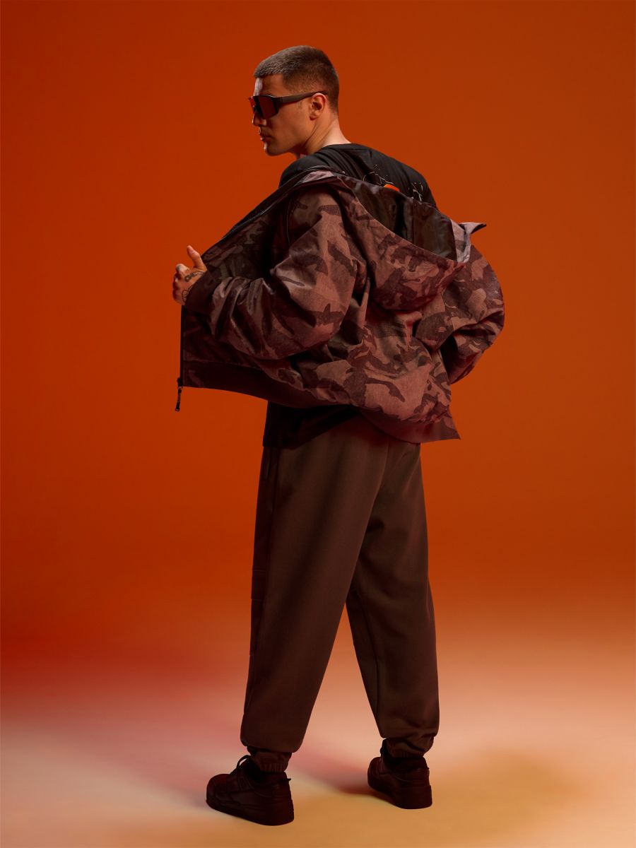 Dresowe joggery z regulowaną kieszenią cargo