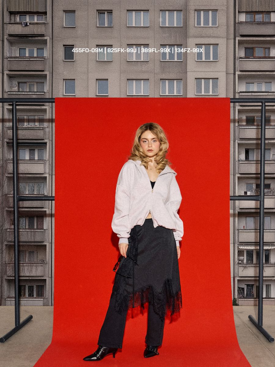 Чорна спідниця