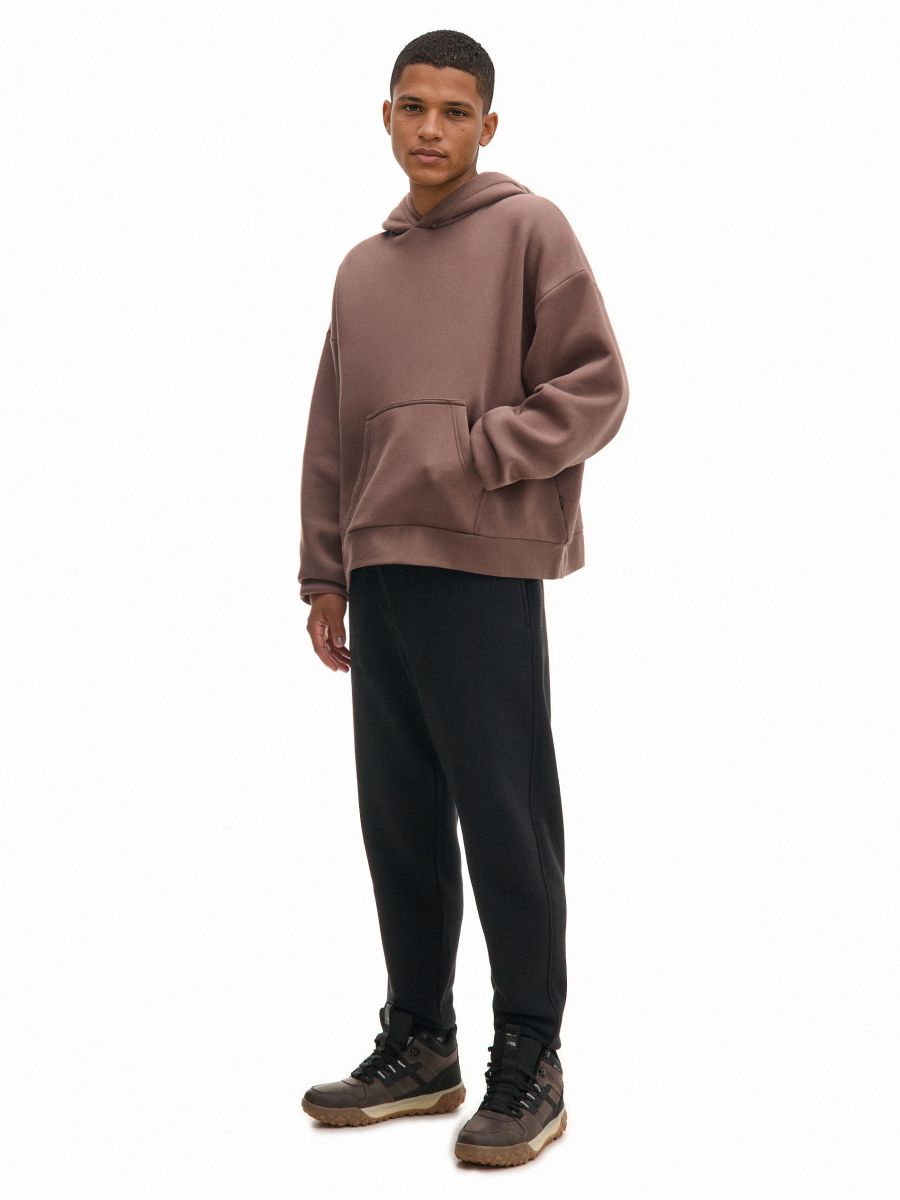 Czarne dresowe joggery regular