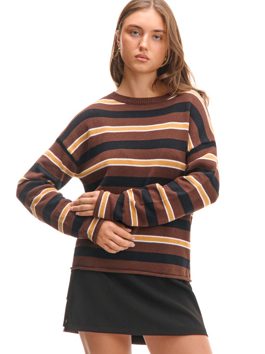 Wzorzysty sweter w paski