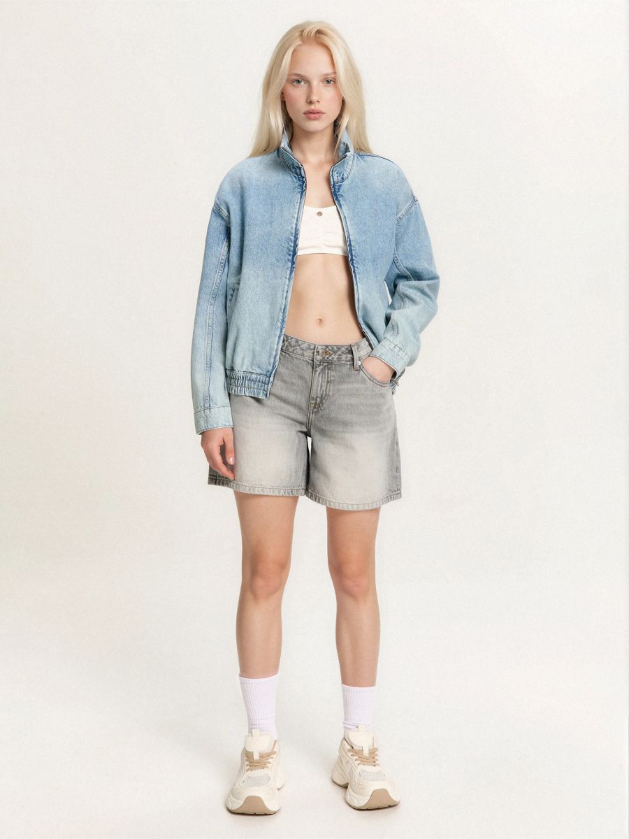 Jeansowe bermudy z efektem sprania