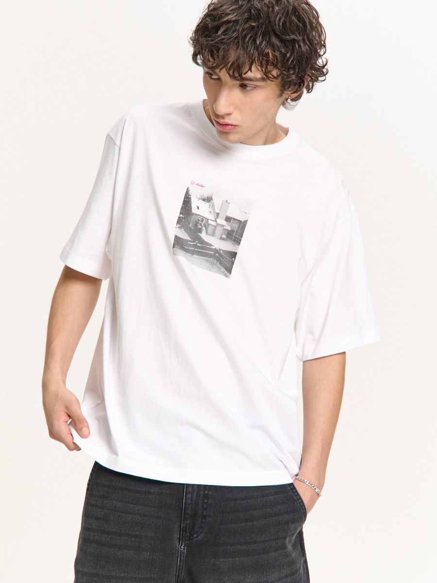 Bílá tričko s potiskem