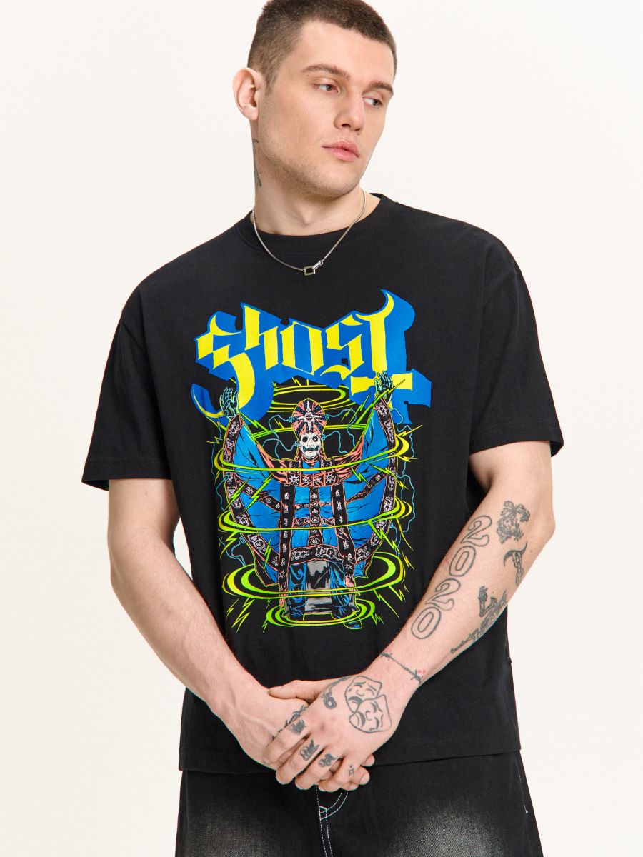 Crna majica s printom Ghost
