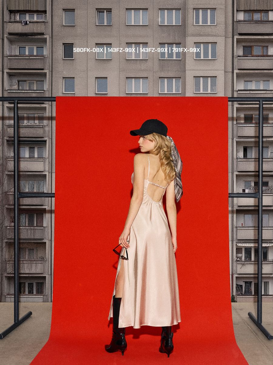 Атласна сукня