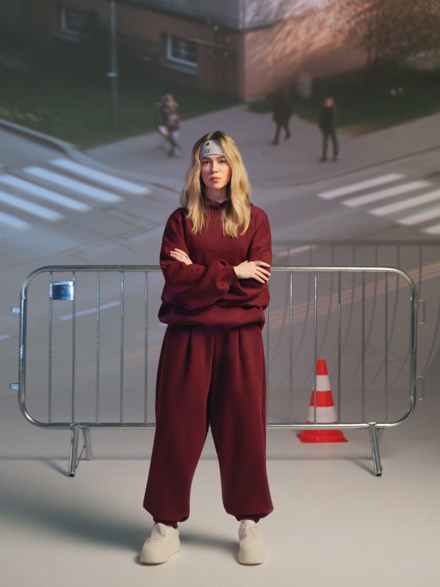 Bordowe dresowe joggery basic z dzianiny heavy weight