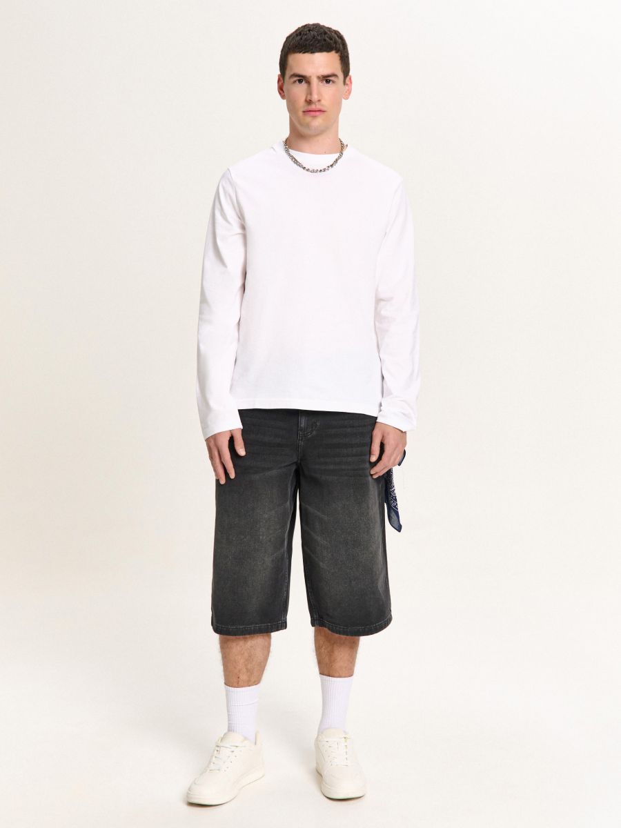 Czarne jeansowe spodenki skater