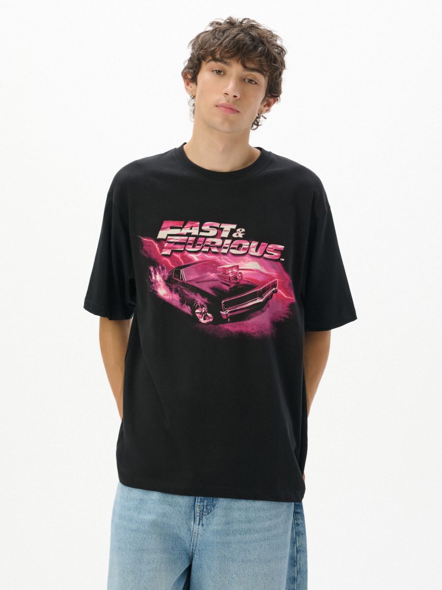 Црнa маица и принт Fast & Furious