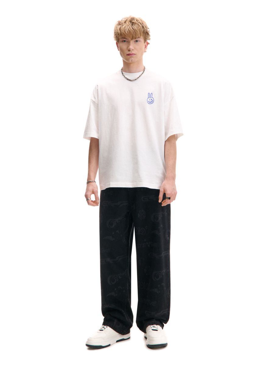 Jeansy super baggy z laserowym nadrukiem
