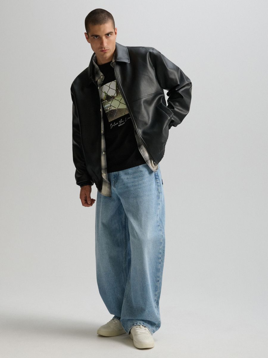 Kurtka bomber w czarnym kolorze