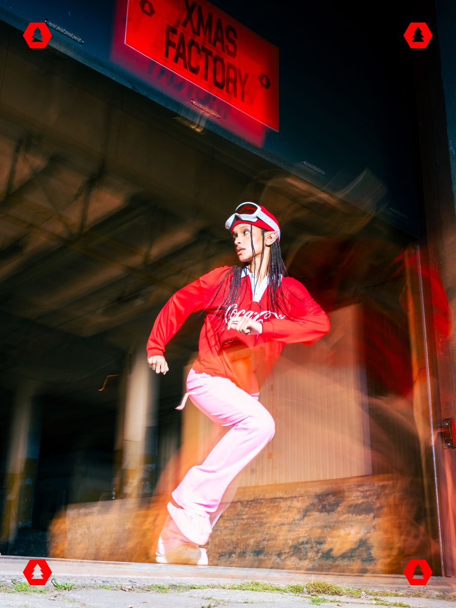 Тениска с яка с принт Coca-Cola