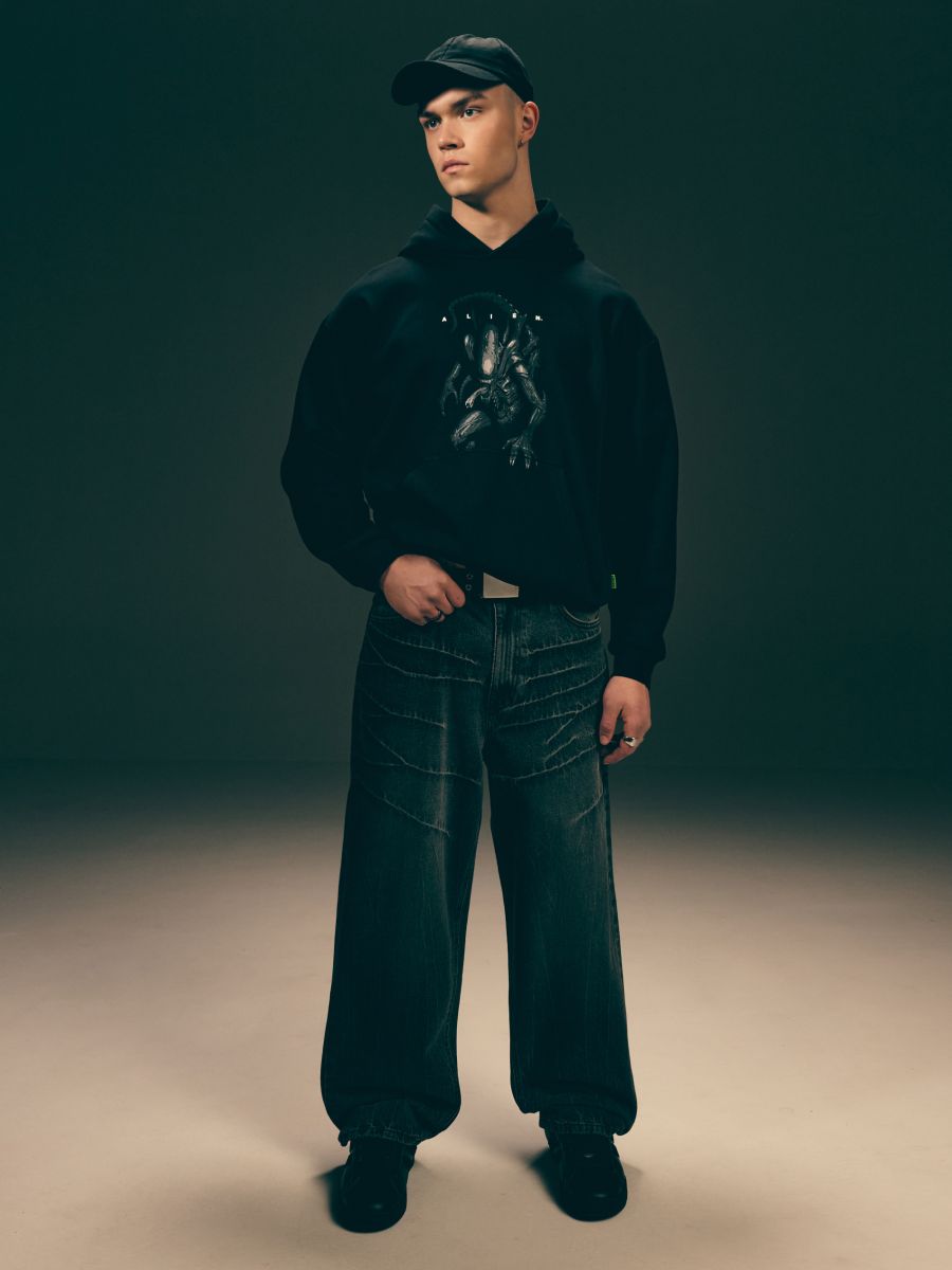 Must trükisega dressipluus Alien