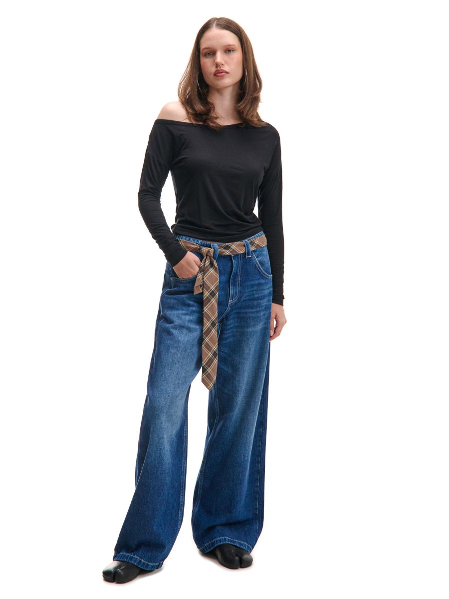 Niebieskie jeansy baggy z haftem
