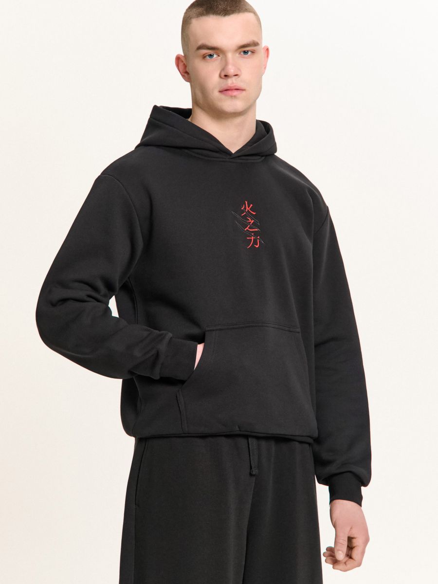 Schwarzes Kapuzensweatshirt mit Druck