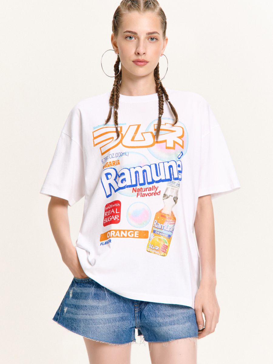 Biała koszulka Ramune