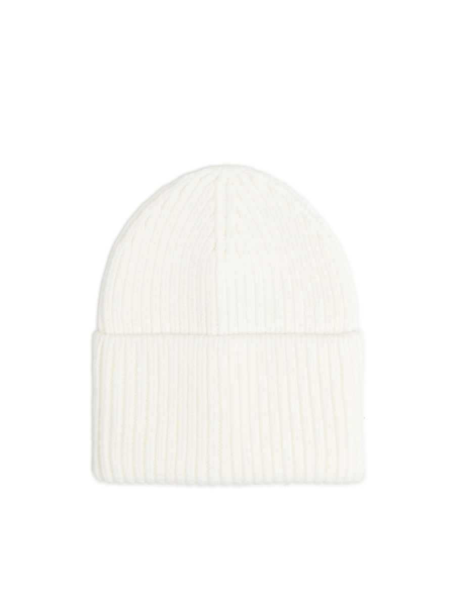 Biała czapka beanie