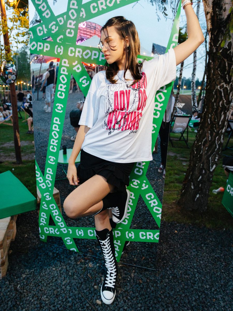 Biała koszulka Strefa57 x Cropp