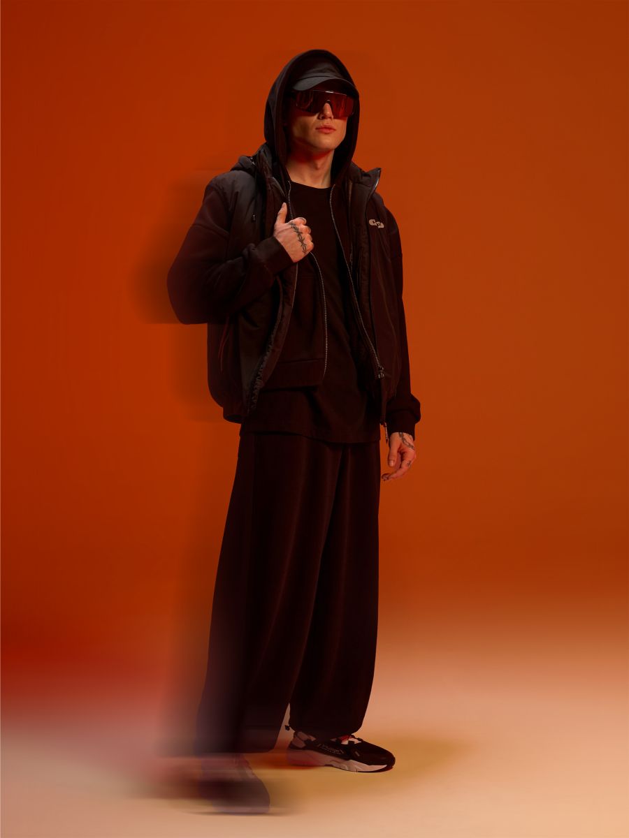 Czarna kamizelka z elementami reflective