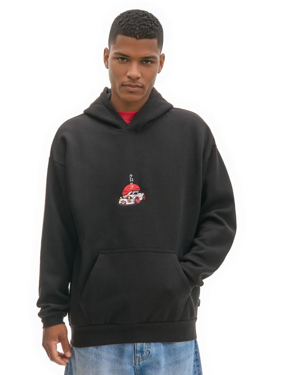 Суитшър с бродерия