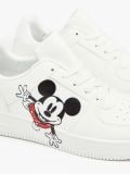 Białe sneakersy Mickey Mouse - biały - CROPP - small2