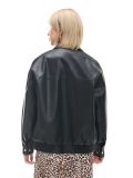 Czarna kurtka bomber ze sztucznej skóry - czarny - CROPP - small4