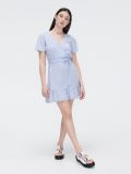 Niebieska sukienka w kwiaty - niebieski - CROPP - small1