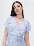 Niebieska sukienka w kwiaty - niebieski - CROPP - small2