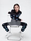 Czarna bluza z kapturem w motyle - czarny - CROPP - small1