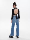 Sweter z wycięciem na plecach - czarny - CROPP - small3