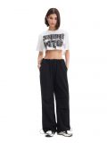Biały crop top z napisem - biały - CROPP - small2