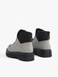 Wiązane trapery z efektem reflective - wielobarwny - CROPP - small7