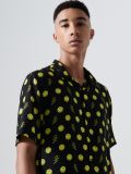Cămașă cu imprimeu integral Smiley® - negru - CROPP - small1