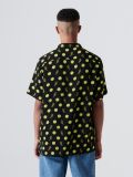 Cămașă cu imprimeu integral Smiley® - negru - CROPP - small3