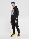 Czarne dresowe joggery z nadrukami - czarny - CROPP - small3