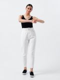 Jeansy mom z marszczoną talią - biały - CROPP - small1